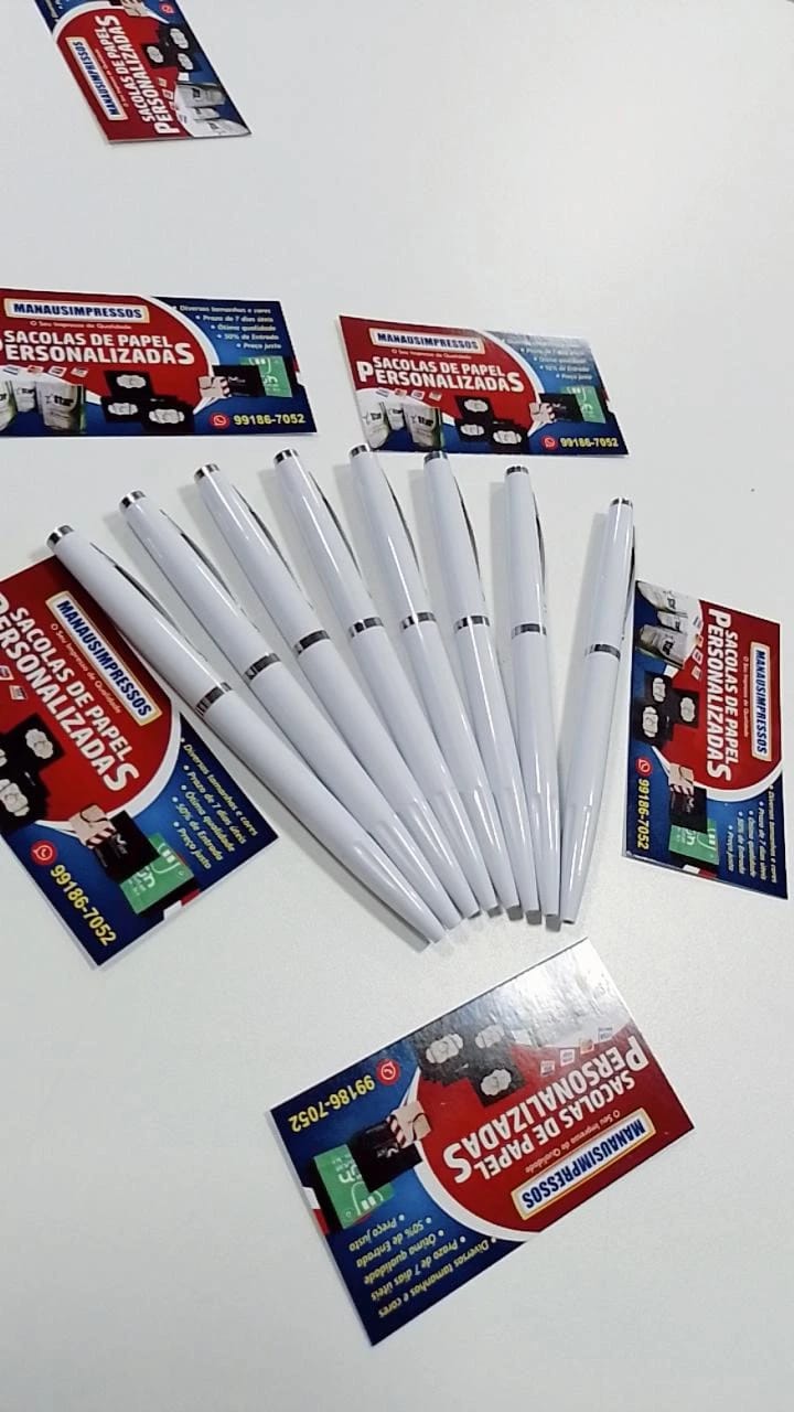 100 Canetas Plásticas personalizadas - Branca com detalhes colorido