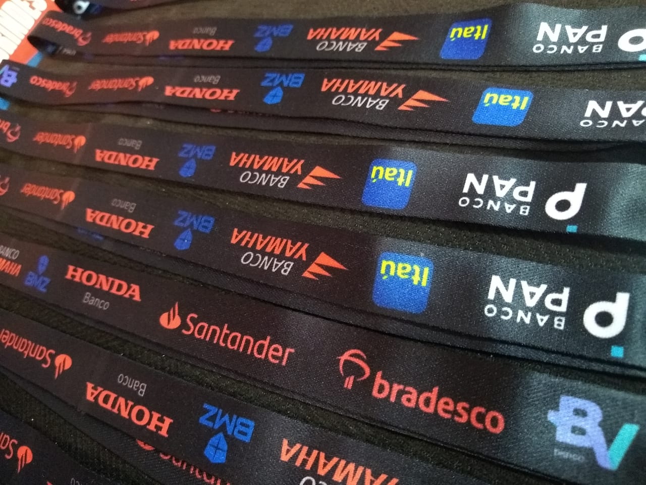 50 cordao pra cracha personalizado