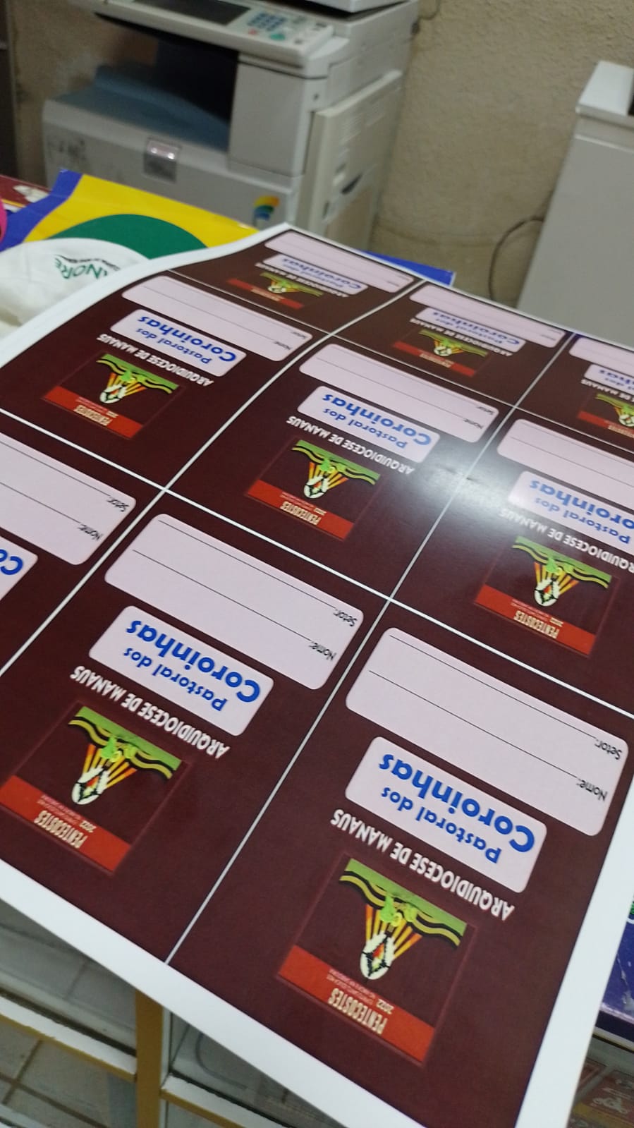 100 credencial - cracha de papel identificação