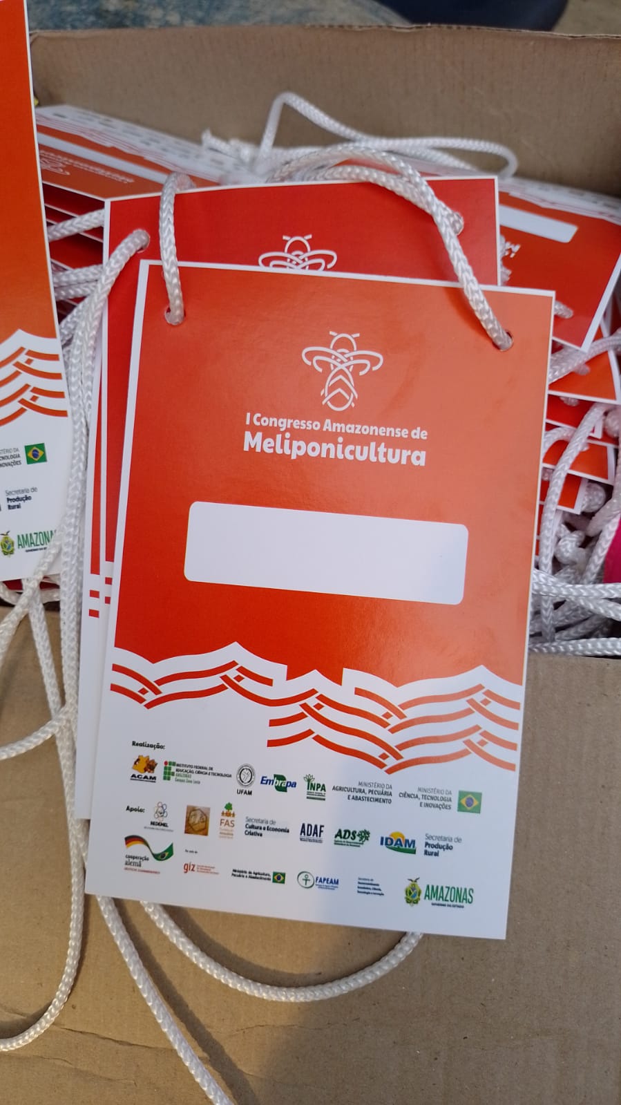 100 credencial - cracha de papel identificação